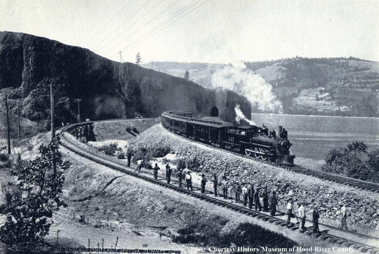 History Pub: Railroads along the Columbia River: 215 Years of Transportation  Presented by T. Trent Stetz