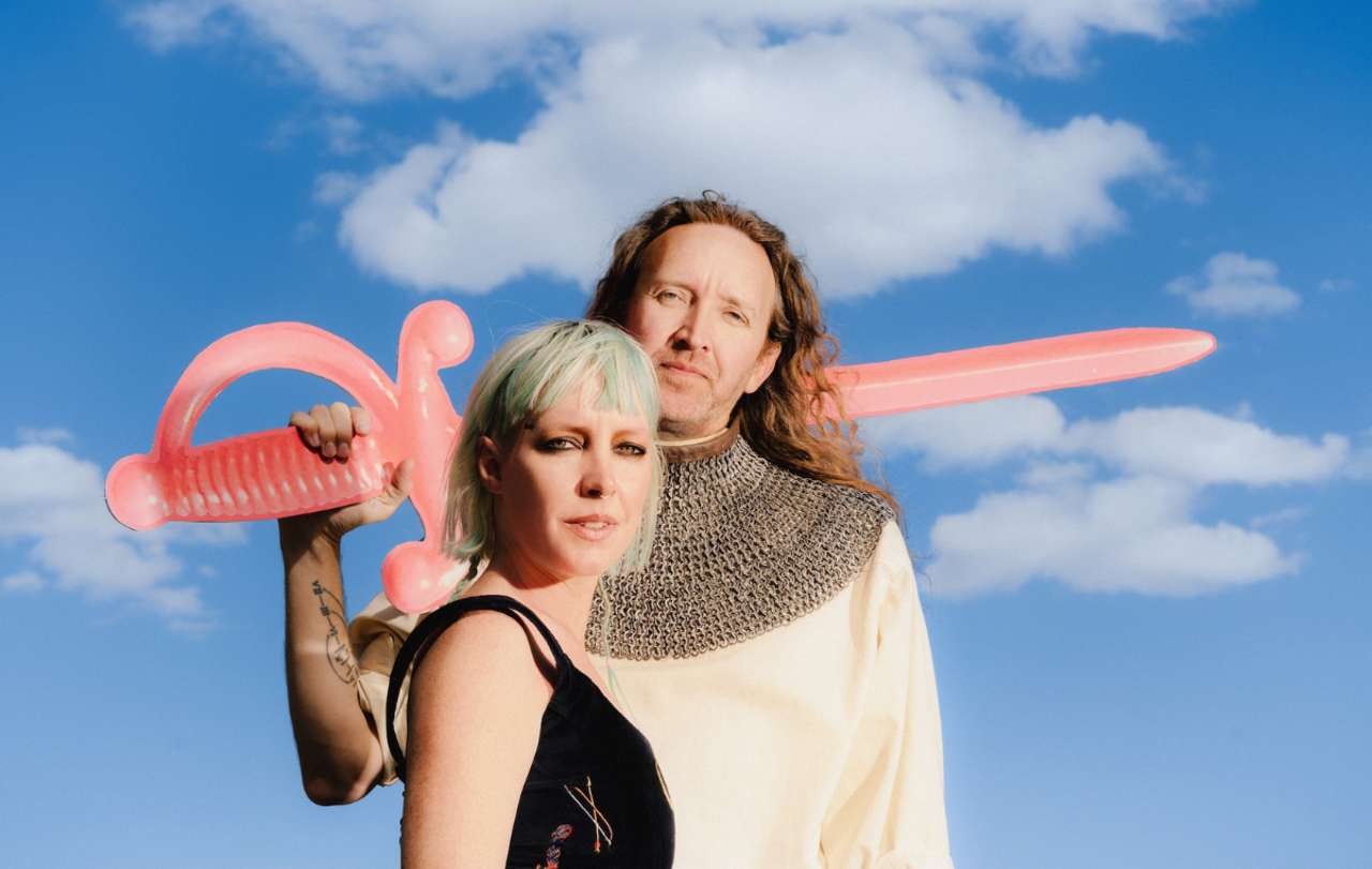 Sylvan Esso – Ow ∞ Tour