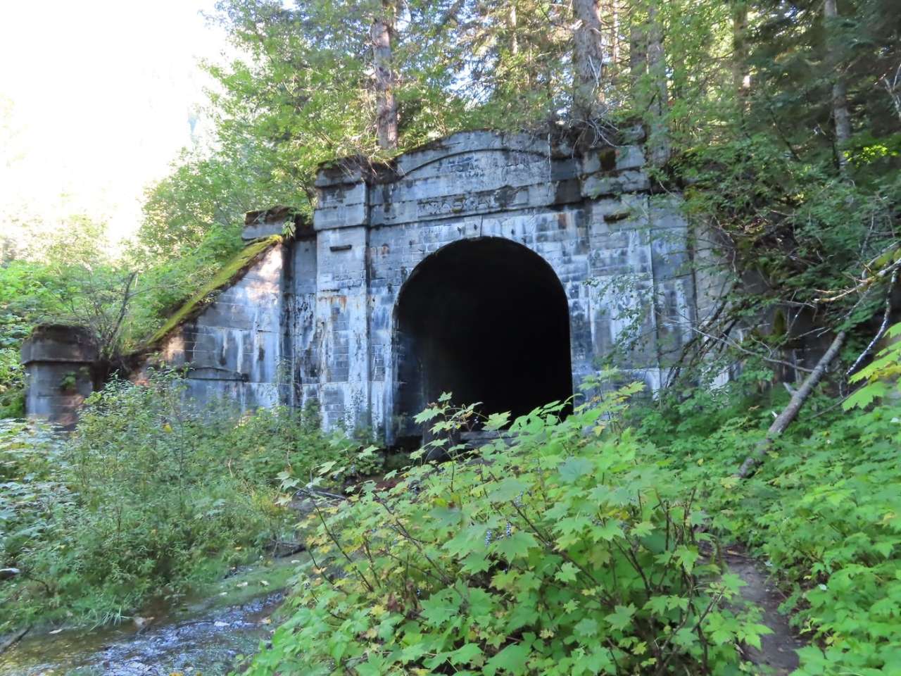 History Pub – Hauntings of Western Washington presented by Trista Heenan