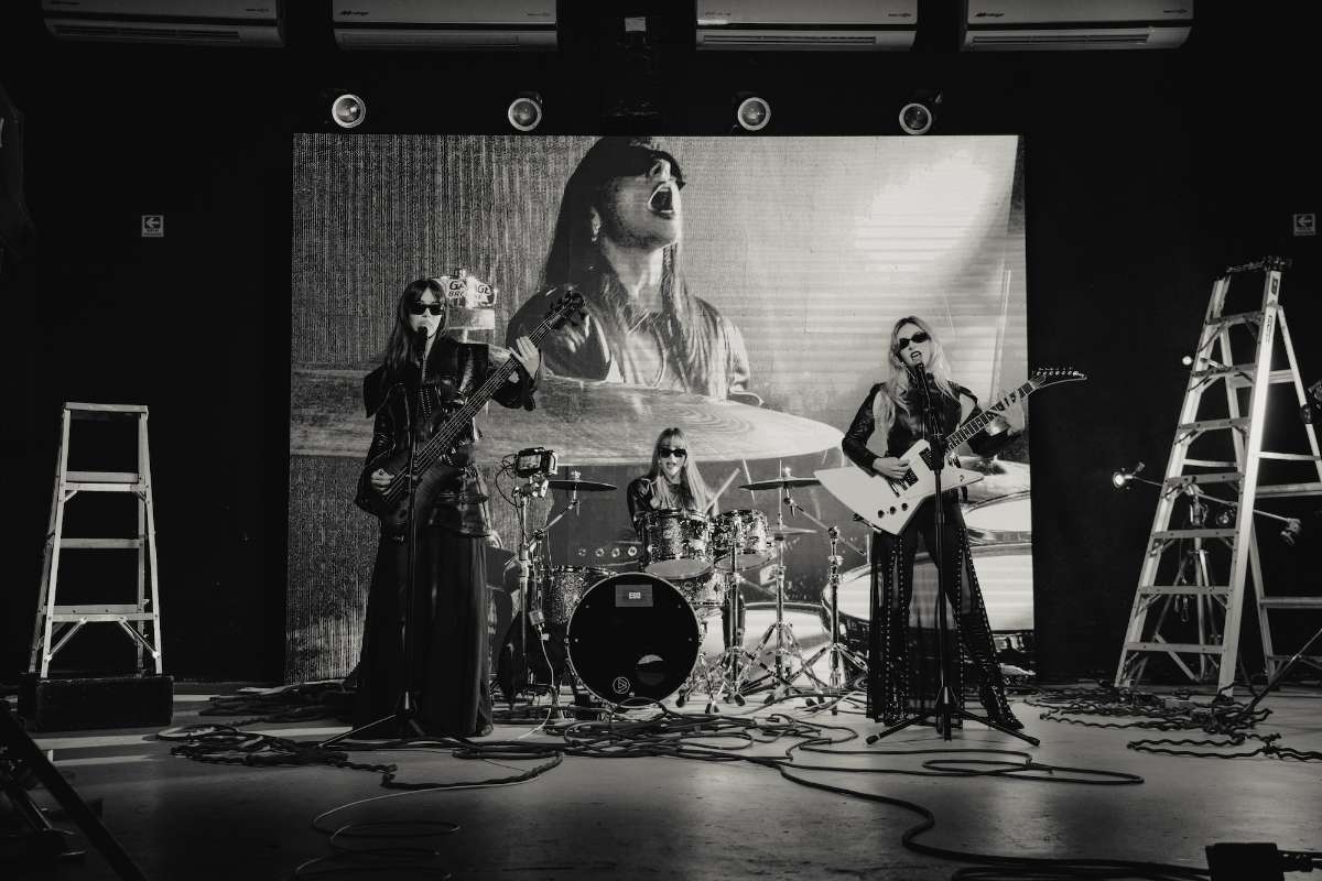 The Warning – Everything’s Falling World Tour